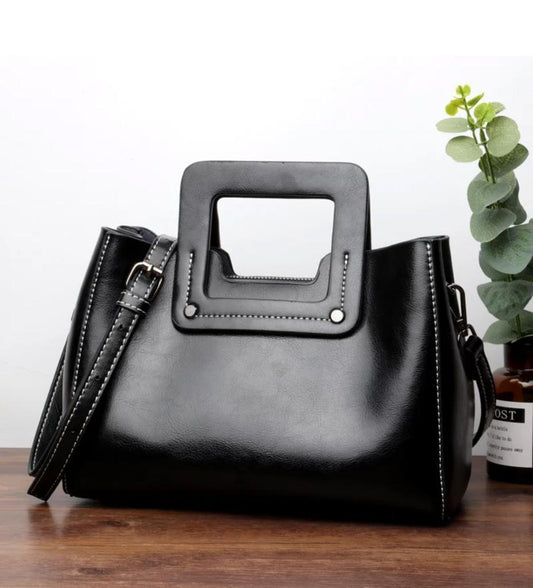 MDC Women's Black Leather Handbag